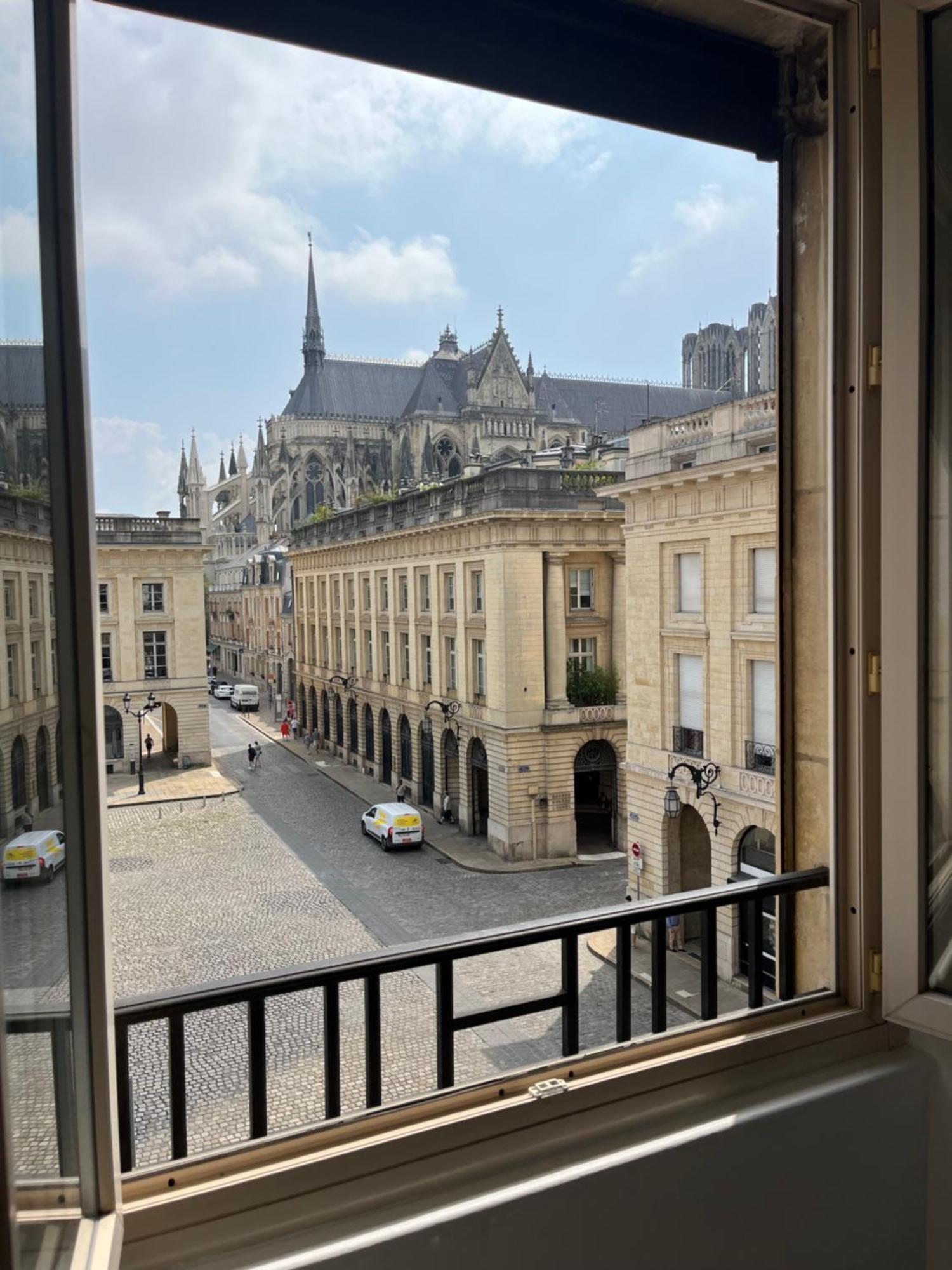 Royal Home, Hypercentre Reims Avec Vue Cathedrale Esterno foto